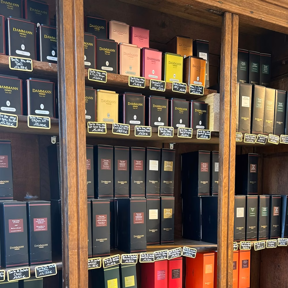 Boîtes de thés DAMMANN Frères dans la boutique du terroir